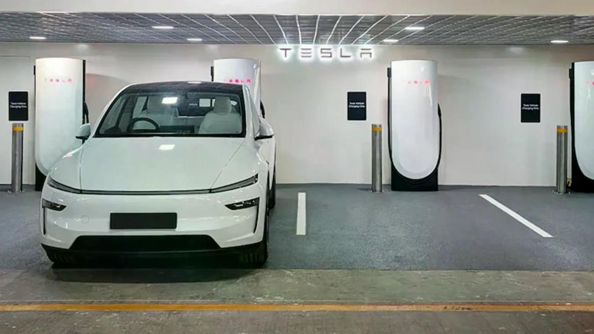 Tesla Brings the Future to Delhi: Experience Centre and V4 Superchargers Now Open in Aerocity