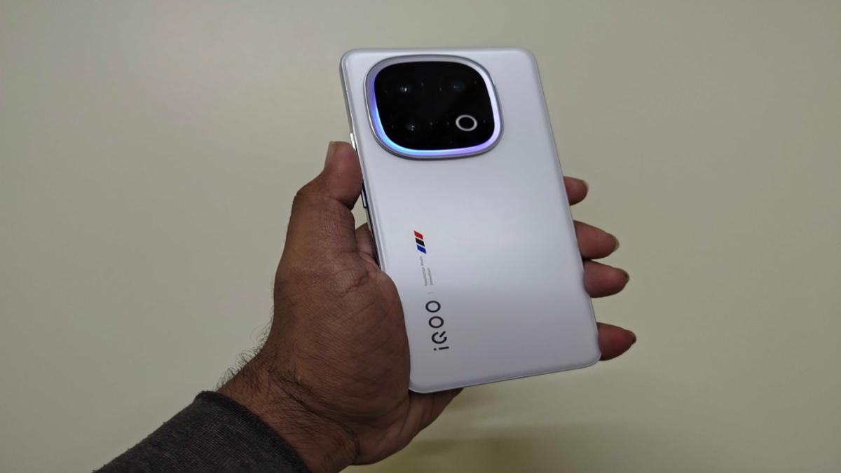 iQOO 13 vs Lava N1 Pro: Specs, Price, and Value